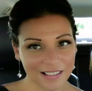 Meet your Posher, Pamela